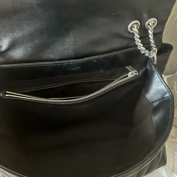 Yves Saint Laurent Black Quilted Shoulder Bag Large LouLou - Picture 4 of 6